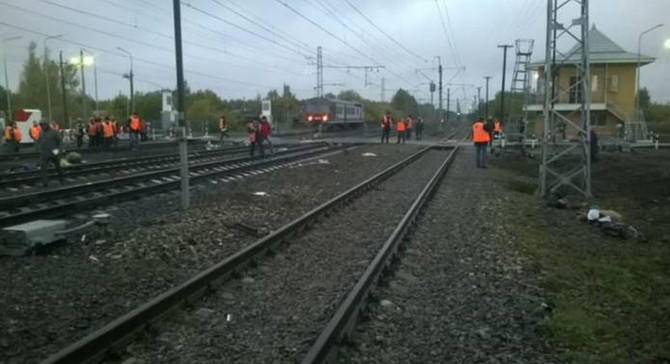 Rusya'da tren ve otobüs çarpıştı: 16 ölü