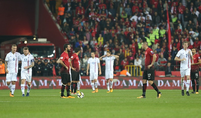 Milliler, İzlanda'ya kaybetti