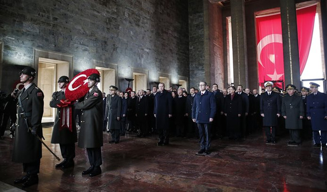 Anıtkabir'de resmi tören düzenlendi