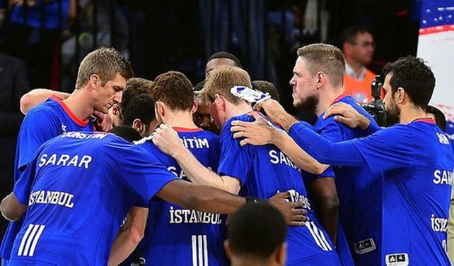 Anadolu Efes, 'Felis'ten üç ödülle döndü