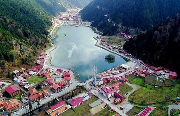 Uzungöl'de yıkım başlıyor