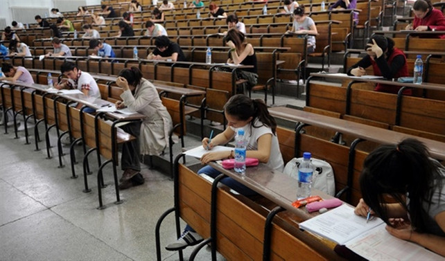 ÖSYM son 10 yılın tüm sınavlarını incelemeye aldı