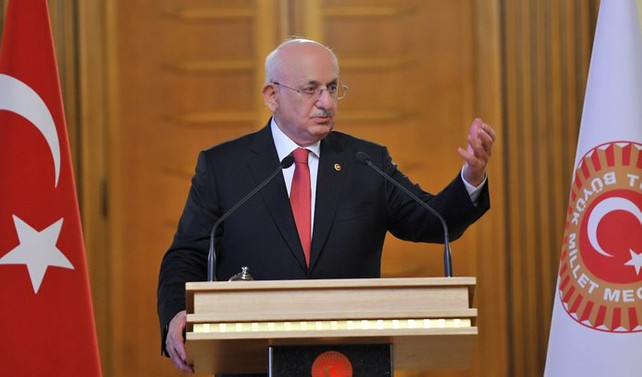 İsmail Kahraman, TBMM Başkanlığı için adaylık dilekçesini sundu