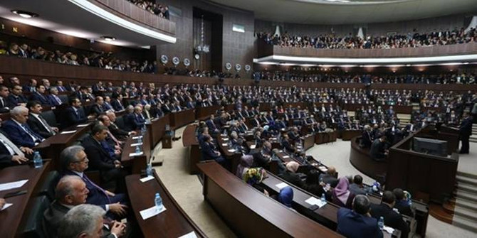 AK Parti Grubu'nda yarın seçim yapılacak