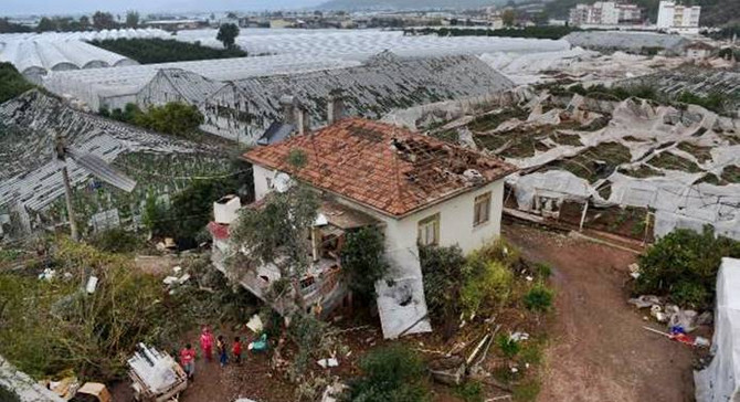 Hortum Antalyalıları korkuttu: 38 yaralı