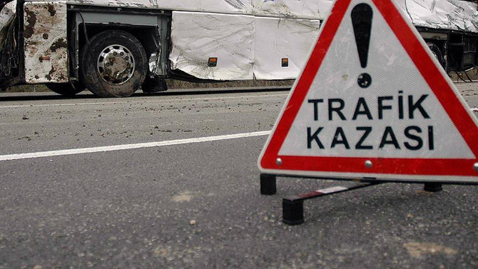 TEM'de kaza meydana geldi, trafik durdu