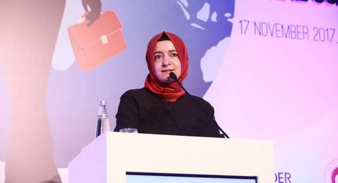 Bakan Kaya'dan kadın çalışanlara müjde