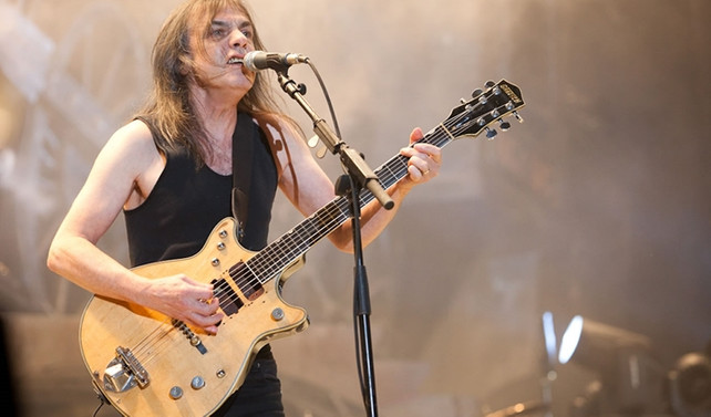 Ünlü grubun gitaristi öldü