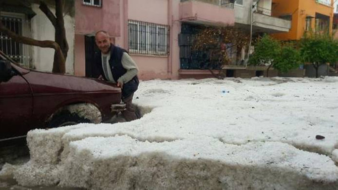 Mersin'de şiddetli yağış ve dolu