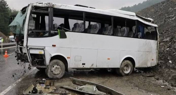 Kahramanmaraş'ta askeri minibüs devrildi: 18 yaralı