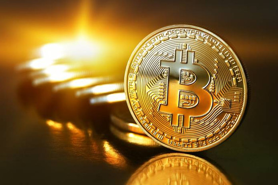 Bitcoin 10 bin doları gördü