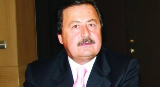 Türk-Rus ilişkilerine katkılarından dolayı Cavit Çağlar'a plaket verildi