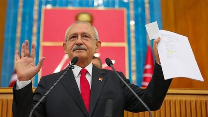 Belgeleri açıklamak için bir adım kaldı