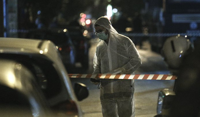 Yunanistan'da PASOK'a silahlı saldırı düzenlendi