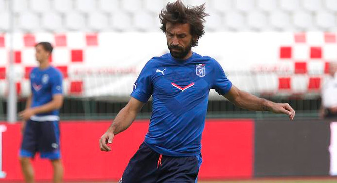 Bir efsane daha futbola veda etti