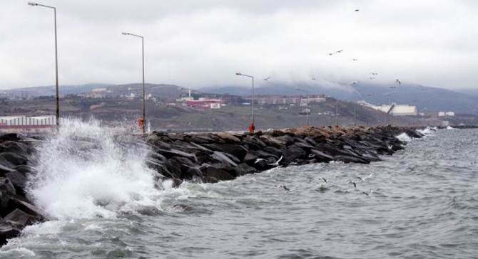 Marmara'da lodos etkili oluyor