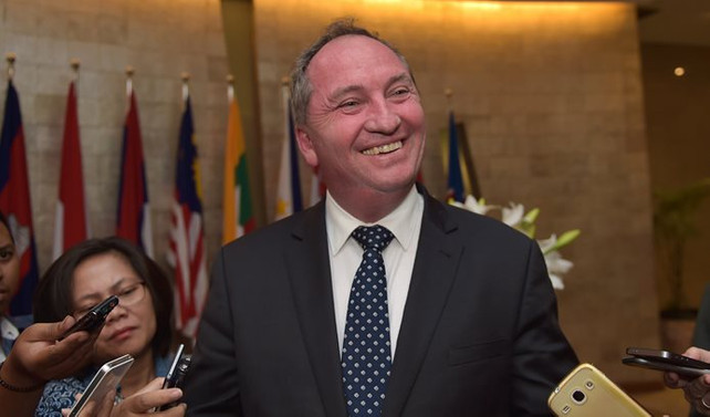 Vekilliği düşürülen Barnaby Joyce rekor oyla yeniden mecliste