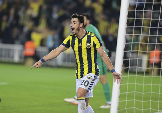 Fenerbahçe, Kasımpaşa'yı 4-2 yendi