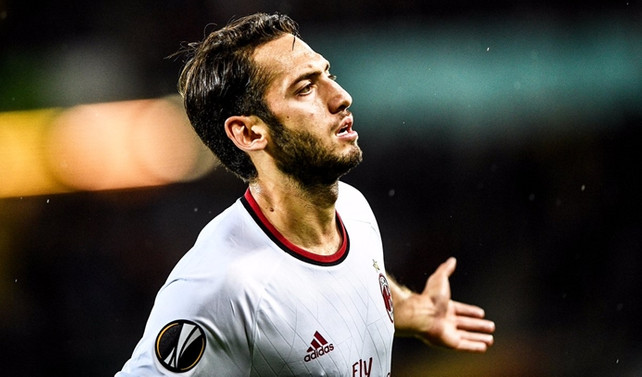 Milan, 1 puanı Hakan'la kurtardı