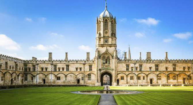 Oxford Üniversitesi, tahvil ihracından 750 milyon sterlin kazandı