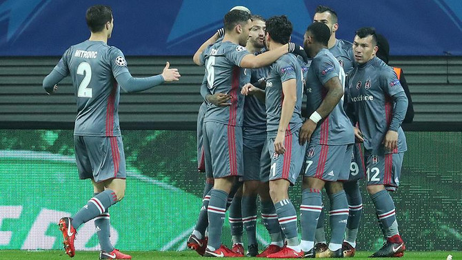 Beşiktaş grubu rekorlarla bitirdi