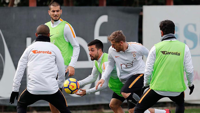 Galatasaray çıkış peşinde