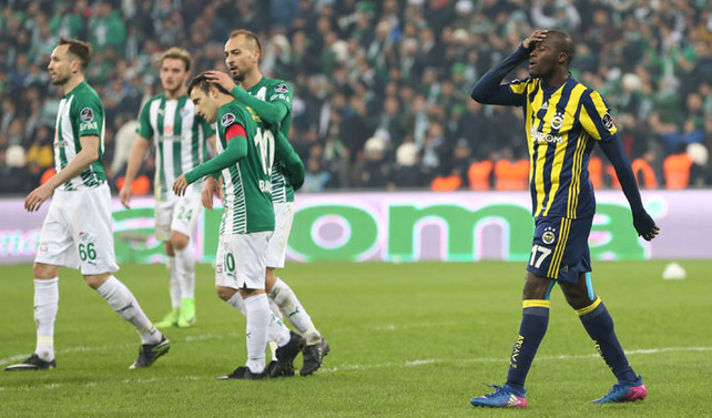 Fenerbahçe avantajını kullanamadı