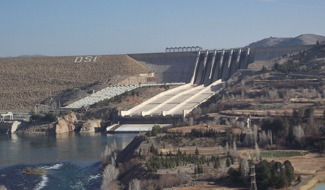 Keban, Karakaya ve Atatürk HES'lerde elektrik üretimi arttı