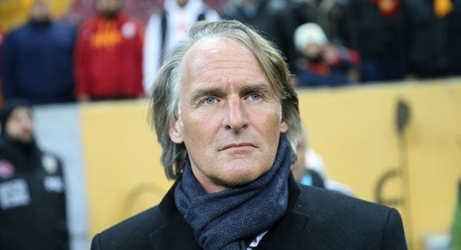 Galatasaray Riekerink'le yollarını ayırdı