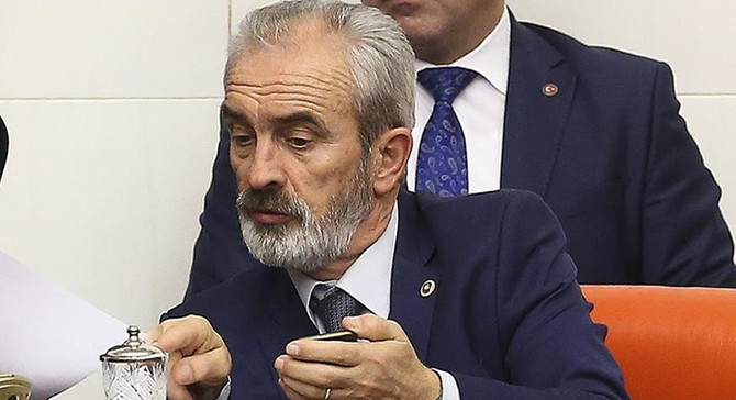 MHP'li Açba, TBMM Divan üyeliğinden istifa etti