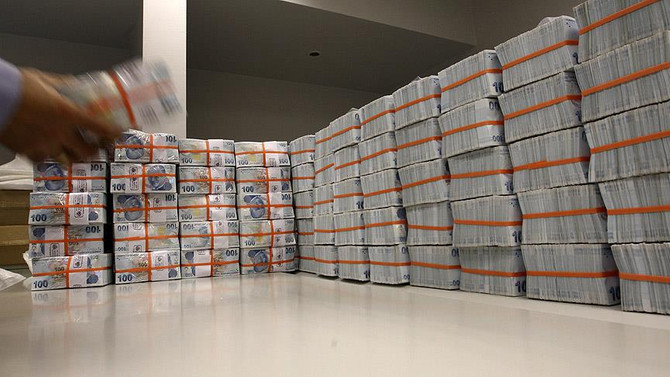 Bütçe, ocak ayında 11.4 milyar lira fazla verdi
