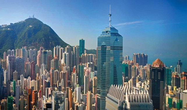 Çin ile İngiltere arasında Hong Kong gerilimi