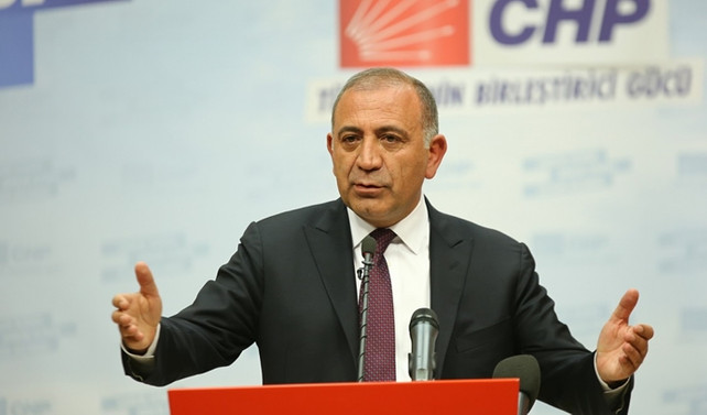 'Madem bu kadar bekleyecekti niye aceleye getirdiniz?'
