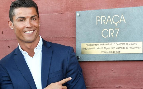 Portekiz'de 'Ronaldo Havalimanı' tartışması