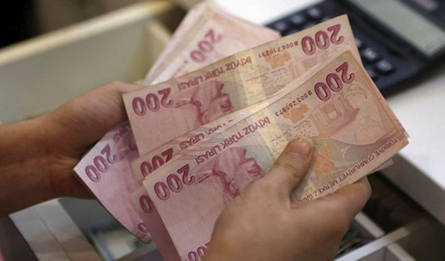 TL'de 'pozitif ayrışma' beklentisi artıyor
