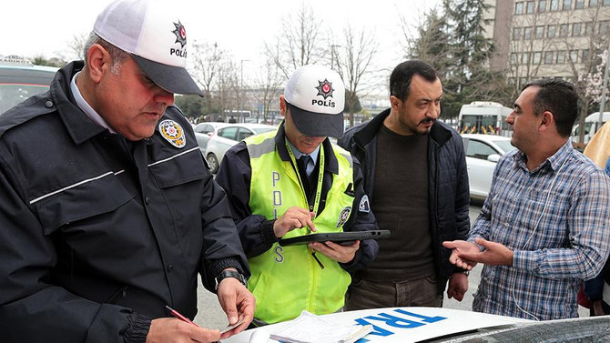 Toplu taşımada 'sivil' denetim