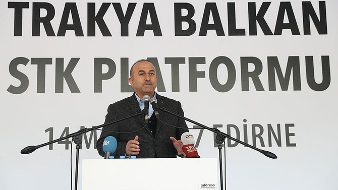 Çavuşoğlu: Avrupa vize konusunda bizi oyalamasın