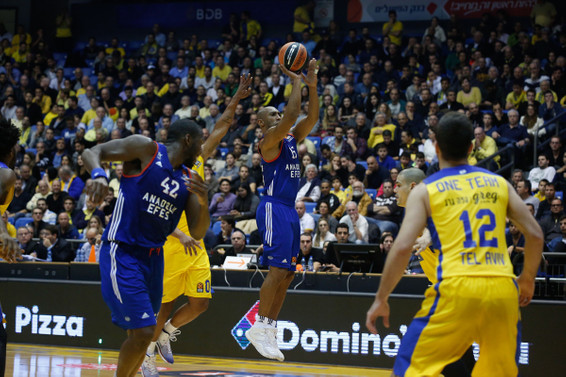 Anadolu Efes'in konuğu Maccabi Fox
