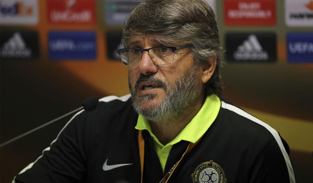 Osmanlıspor Teknik Direktörü Akçay istifa etti
