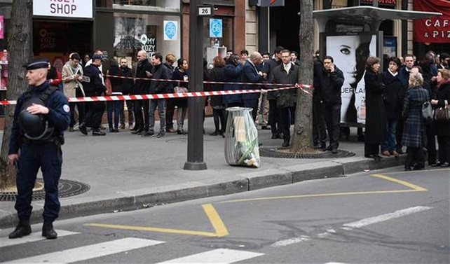 Paris'te bomba alarmı