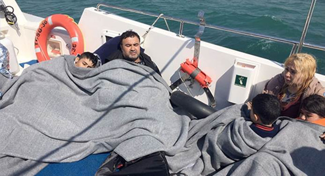 Kuşadası'nda kaçakları taşıyan bot battı: 11 ölü