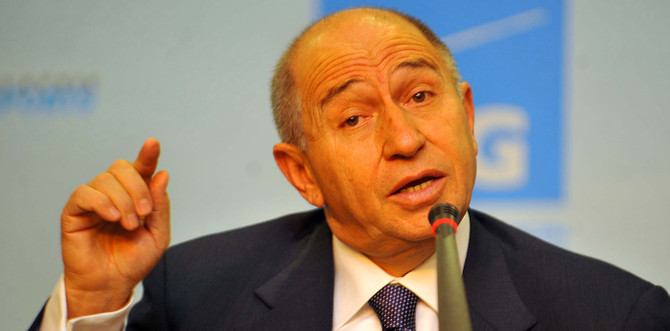 Özdemir: Rusya'da yeni işler peşindeyiz