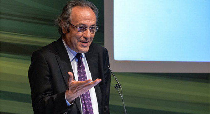 Prof. Dr. Akat: Türkiye'de kur sendromu var