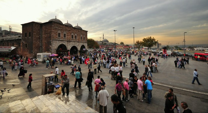 Eminönü Meydanı yeniden düzenleniyor