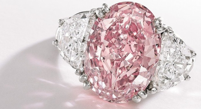 50 milyon dolarlık pembe elmas sahibini arıyor