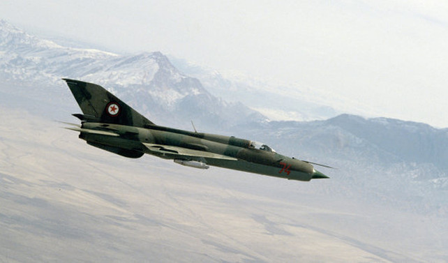 Düşen uçağın pilotu bulundu