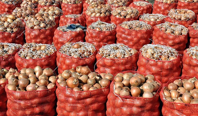 Kuru soğan markete-üretici farkında zirvede