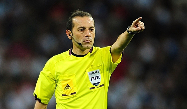 Cüneyt Çakır'a UEFA'dan görev