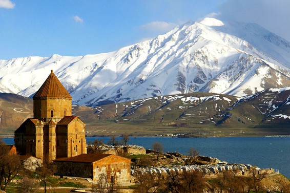 İran'dan Van'a iki ayda 50 bin turist geldi