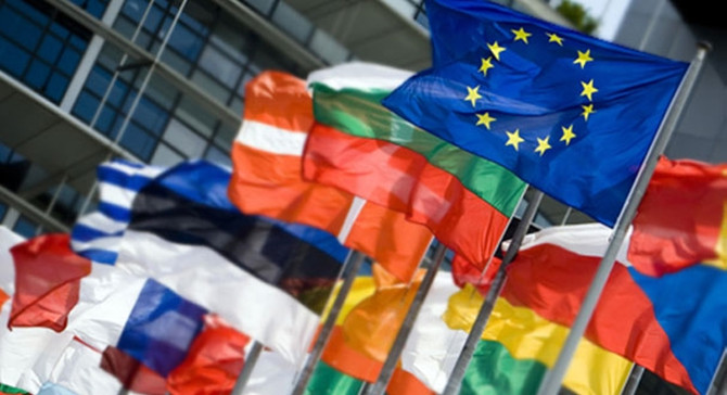 Euro Bölgesi’nde politik riskler artabilir